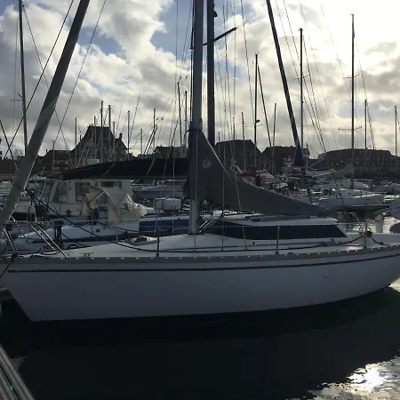 Voilier Loc 보트호텔 *