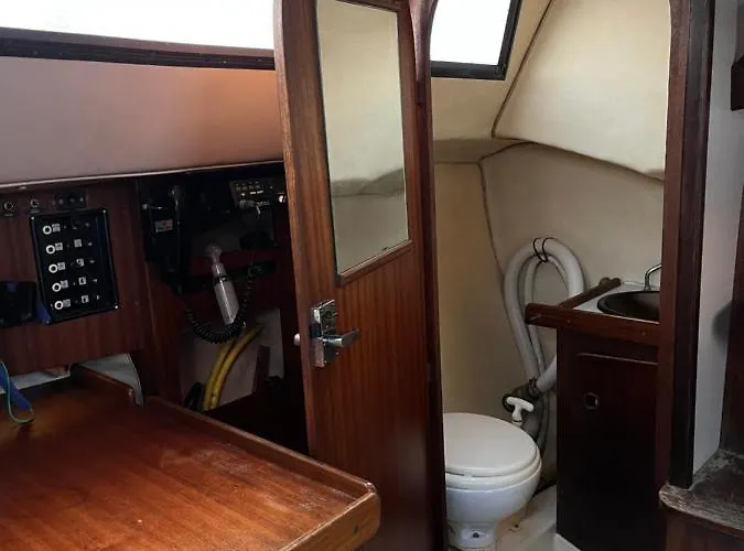 Botel Voilier Loc Deauville